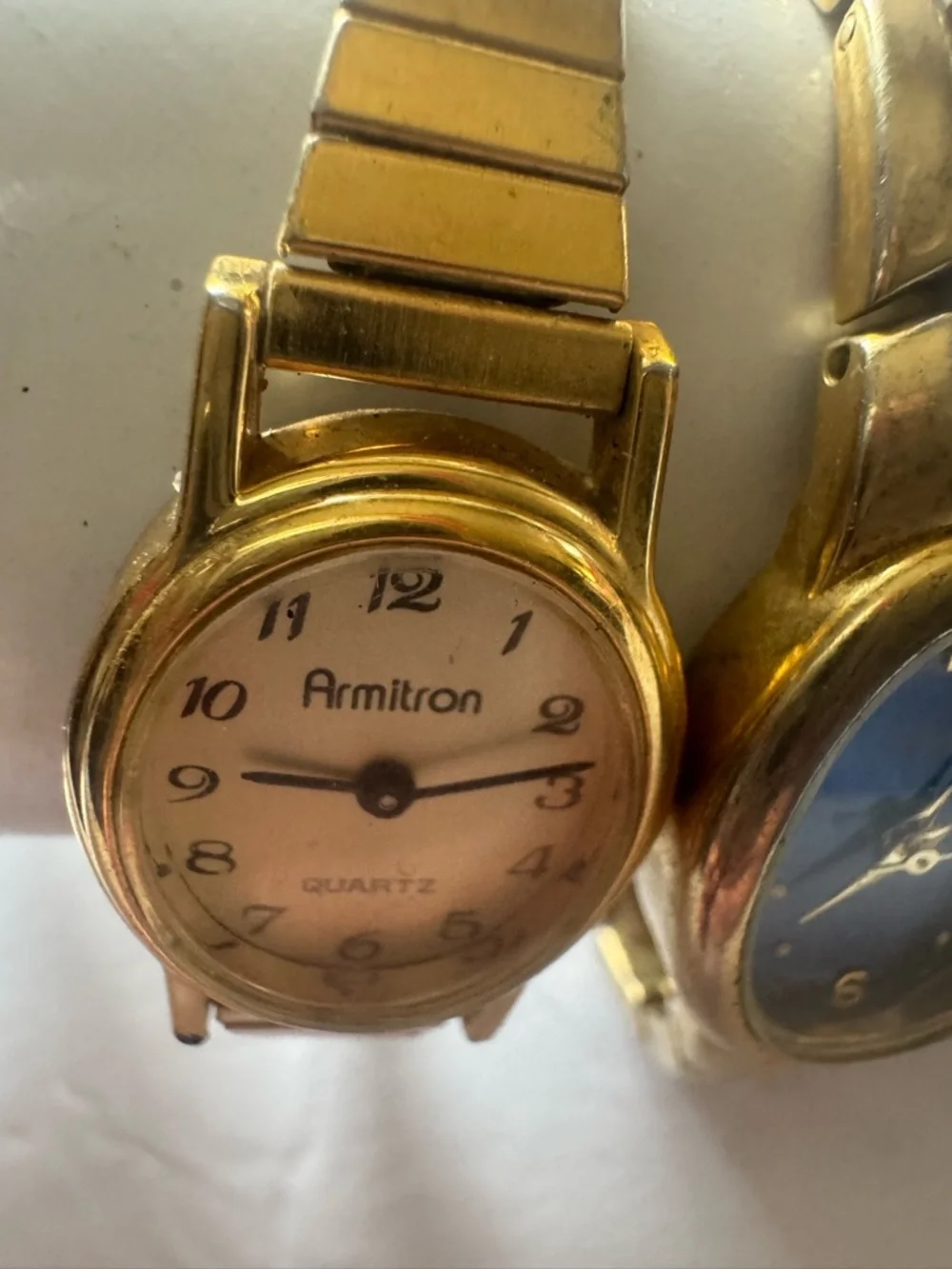 LOT of 3 vintage‎ stretch band watches